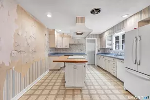 13 Calhoun Ave, Trumbull, CT 06611 - Photo 8