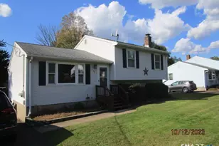 49 Costanzo Ct, Hamden, CT 06518 - Photo 1