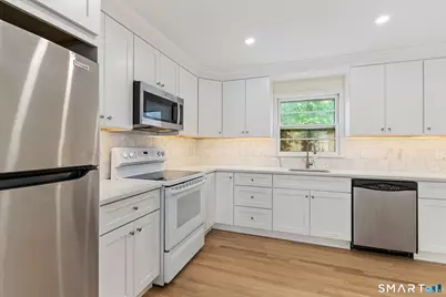 17 Artic Street #1, Greenwich, CT 06830 - Photo 8