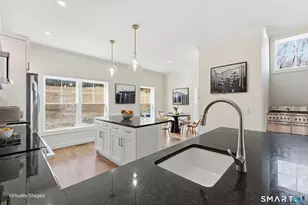 43 Village Crossing, East Lyme, CT 06357 - Photo 6