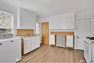 11 Addison Street, Bristol, CT 06010 - Photo 8