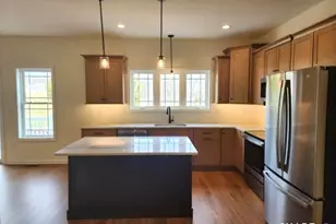 102 Mulholland Wy, North Haven, CT 06473 - Photo 4