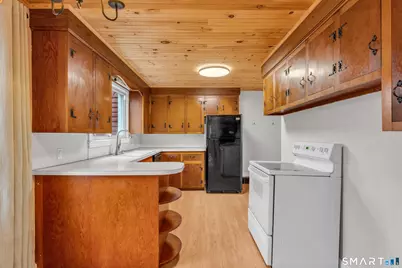 13 Fontaine Court, Norwich, CT 06380 - Photo 6