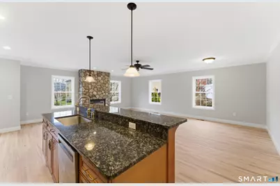 53 Grassy Plain Street #APT B5, Bethel, CT 06801 - Photo 4