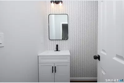 217 Ledgeside Avenue, Waterbury, CT 06708 - Photo 14