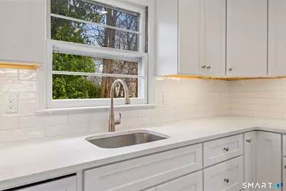 17 Artic Street #2, Greenwich, CT 06830 - Photo 8