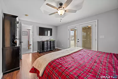 12 Elm Court, East Haven, CT 06512 - Photo 14