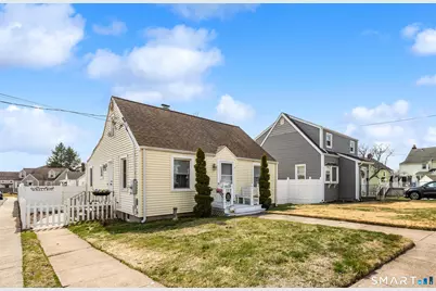 12 Elm Court, East Haven, CT 06512 - Photo 2