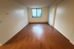 54 Grafton St, Hartford, CT 06106 - Photo 4