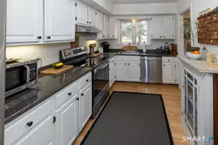 10 Runnymede Ln, Madison, CT 06443 - Photo 12
