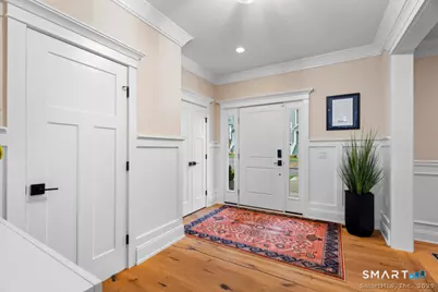 31 Soderman Way #31, Cheshire, CT 06410 - Photo 4