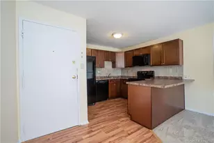 1401 Harbor View Dr, Rocky Hill, CT 06067 - Photo 8