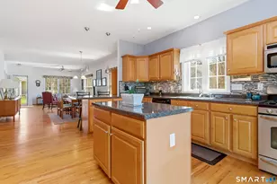 1 Fairfield Ct, Glastonbury, CT 06033 - Photo 12