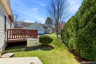 1 Fairfield Ct, Glastonbury, CT 06033 - Photo 6