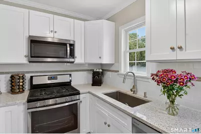 41 Grove Place, West Haven, CT 06516 - Photo 12