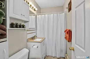 41 Grove Pl, West Haven, CT 06516 - Photo 14