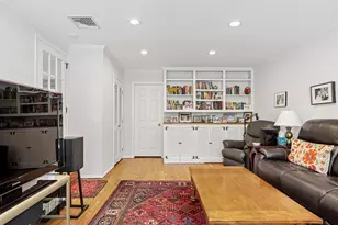 30 Rolling Wood Dr, Trumbull, CT 06611 - Photo 12