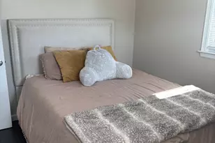 130 Round Hill Rd, Meriden, CT 06450 - Photo 12