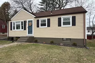 130 Round Hill Rd, Meriden, CT 06450 - Photo 4