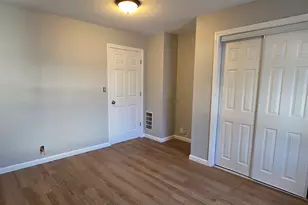 126 Tremont St, Ansonia, CT 06401 - Photo 14