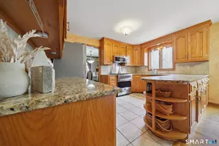 22 Knollwood Dr, Fairfield, CT 06824 - Photo 8