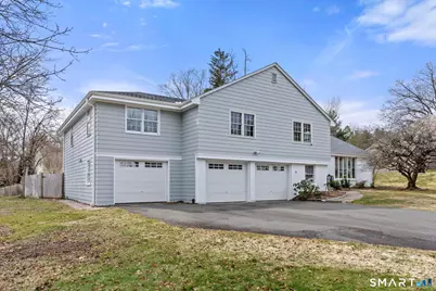 9 Juniper Lane, West Hartford, CT 06117 - Photo 2