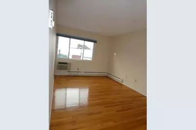 203 West Walk, West Haven, CT 06516 - Photo 10