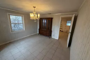 18 Lincoln St, East Hartford, CT 06106 - Photo 8