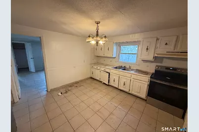 18 Lincoln Street, East Hartford, CT 06106 - Photo 6