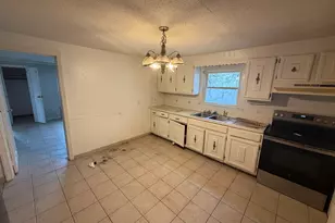 18 Lincoln St, East Hartford, CT 06106 - Photo 6