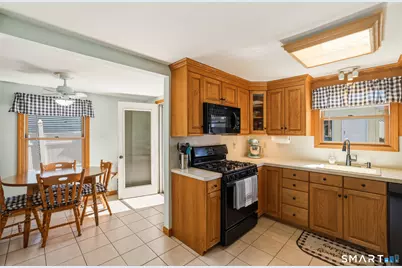 88 Brookview Avenue, Waterbury, CT 06706 - Photo 6