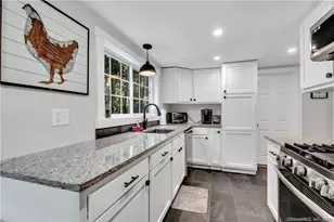 32 Lakeview Dr, Bethlehem, CT 06751 - Photo 8