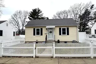 33 Winter St, Plainville, CT 06062 - Photo 1