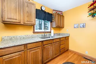 33 Winter St, Plainville, CT 06062 - Photo 6