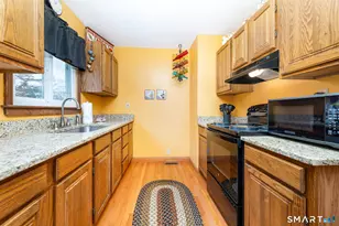 33 Winter St, Plainville, CT 06062 - Photo 8