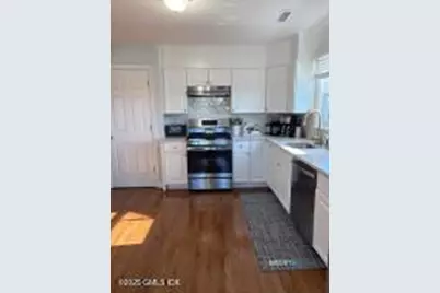 27 High Street #B, Greenwich, CT 06830 - Photo 2