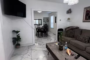 54 Ward Pl, Hartford, CT 06106 - Photo 4