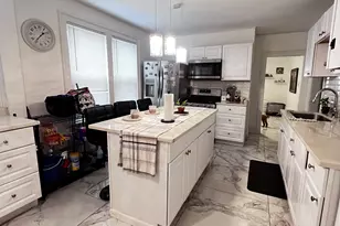 54 Ward Pl, Hartford, CT 06106 - Photo 6