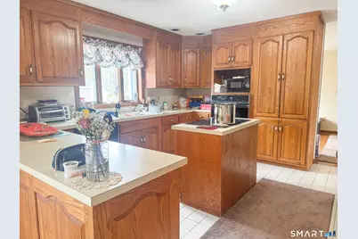 10 Boris Court, Meriden, CT 06450 - Photo 18