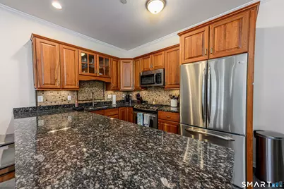 60 Maple Street #APT 17, Branford, CT 06405 - Photo 10