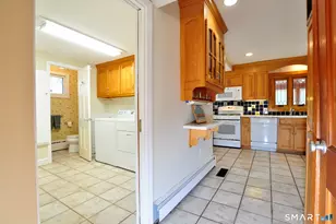 50 Beechtree Ln, West Hartford, CT 06107 - Photo 14