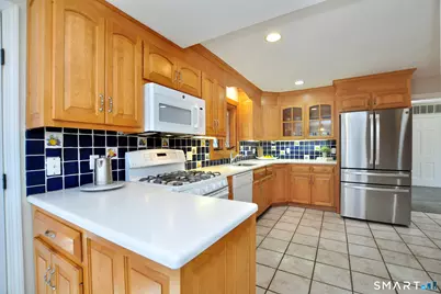 50 Beechtree Lane, West Hartford, CT 06107 - Photo 10