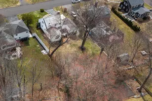 134 Killian Ave, Trumbull, CT 06611 - Photo 32