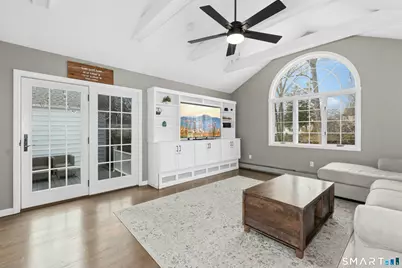 134 Killian Avenue, Trumbull, CT 06611 - Photo 10