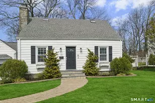 134 Killian Ave, Trumbull, CT 06611 - Photo 2