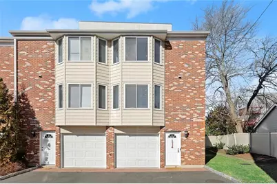 1611 Washington Boulevard #APT 6, Stamford, CT 06902 - Photo 1