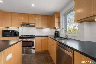 17 Seabreeze Pl, Norwalk, CT 06854 - Photo 8