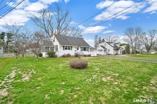 17 Kingsland Ave, Wallingford, CT 06492 - Photo 2