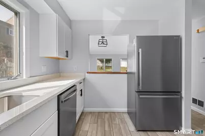 115 Flax Hill Road #APT 6, Norwalk, CT 06854 - Photo 4