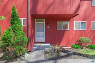 23 Lower Cmns, Woodbury, CT 06798 - Photo 4